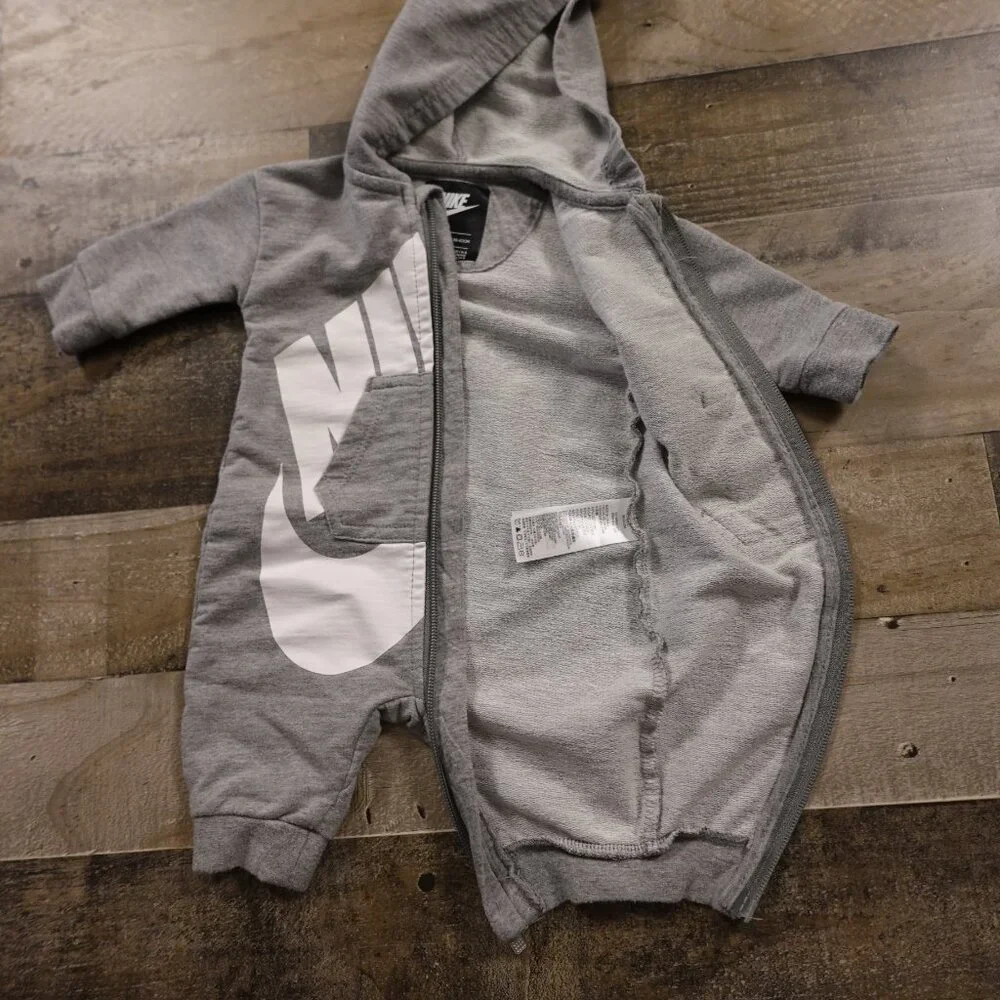Nike Hooded‎ Zip Romper Baby 3M Gray Logo Graphic Fleece Outfit